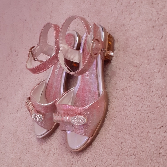 Pink party heels - Picture 2 of 2